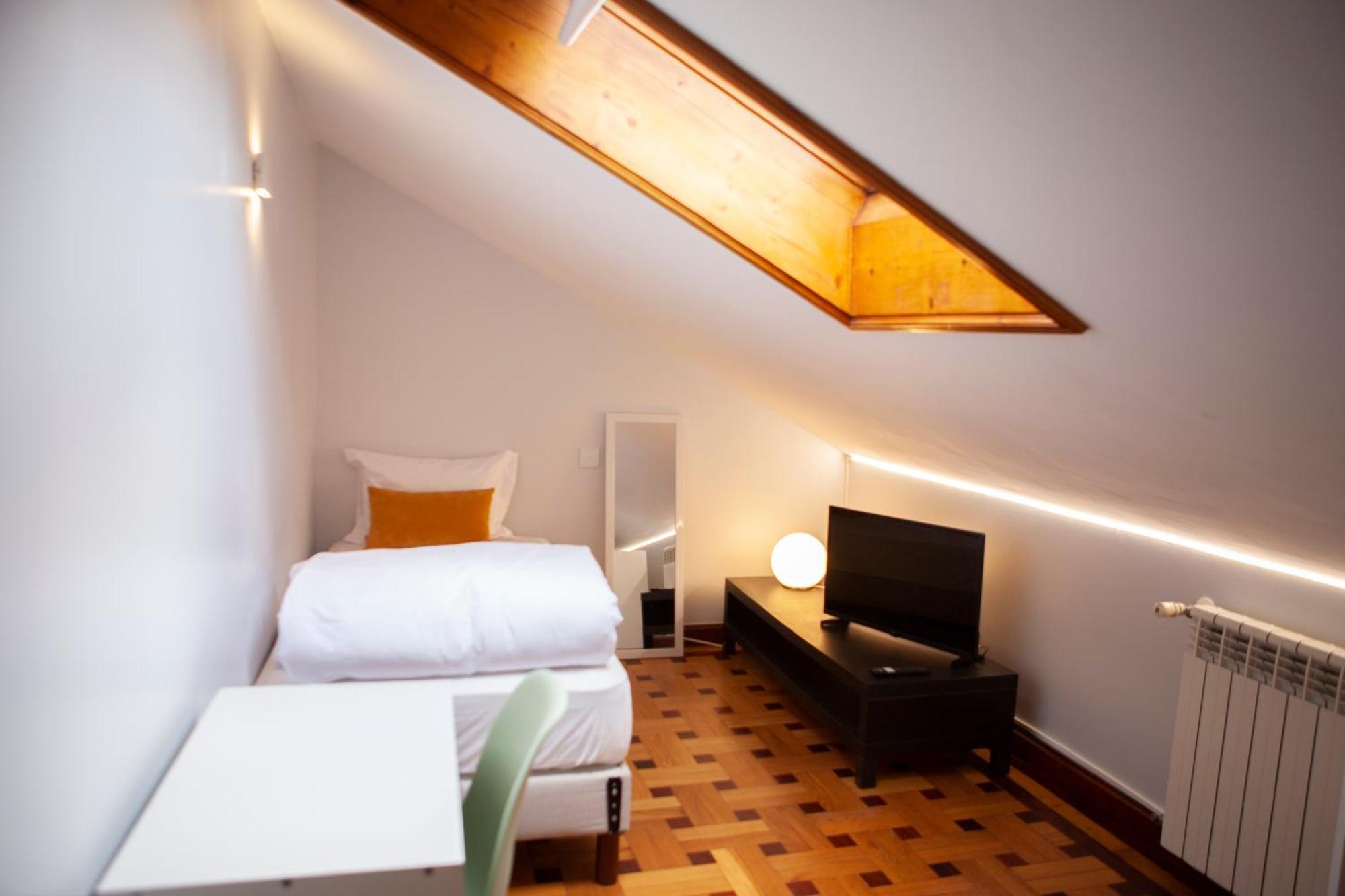 Porto Concept Home - University Residence & Guesthouse - Polo II Areosa Bagian luar foto