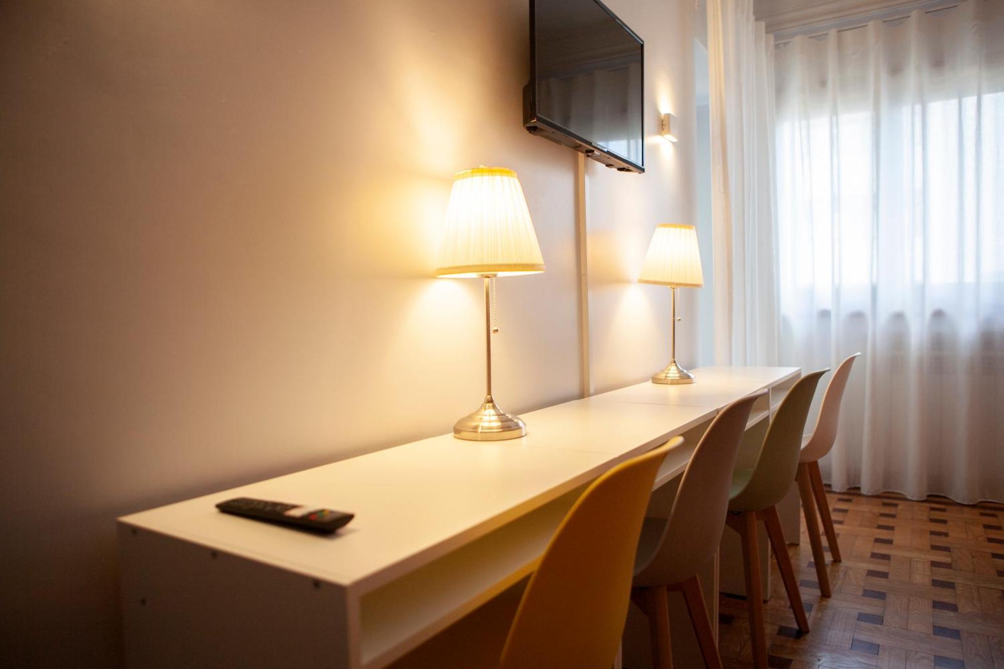 Porto Concept Home - University Residence & Guesthouse - Polo II Areosa Bagian luar foto